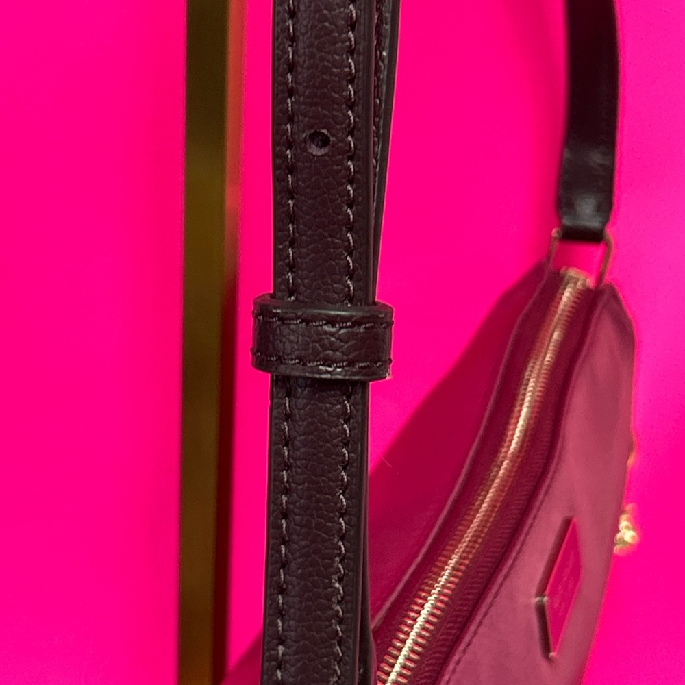 kate spade cranberry nylon crossbody w/Elephant Bag Charm Approx. 10 x 7 x 2 - Picture 6 of 16